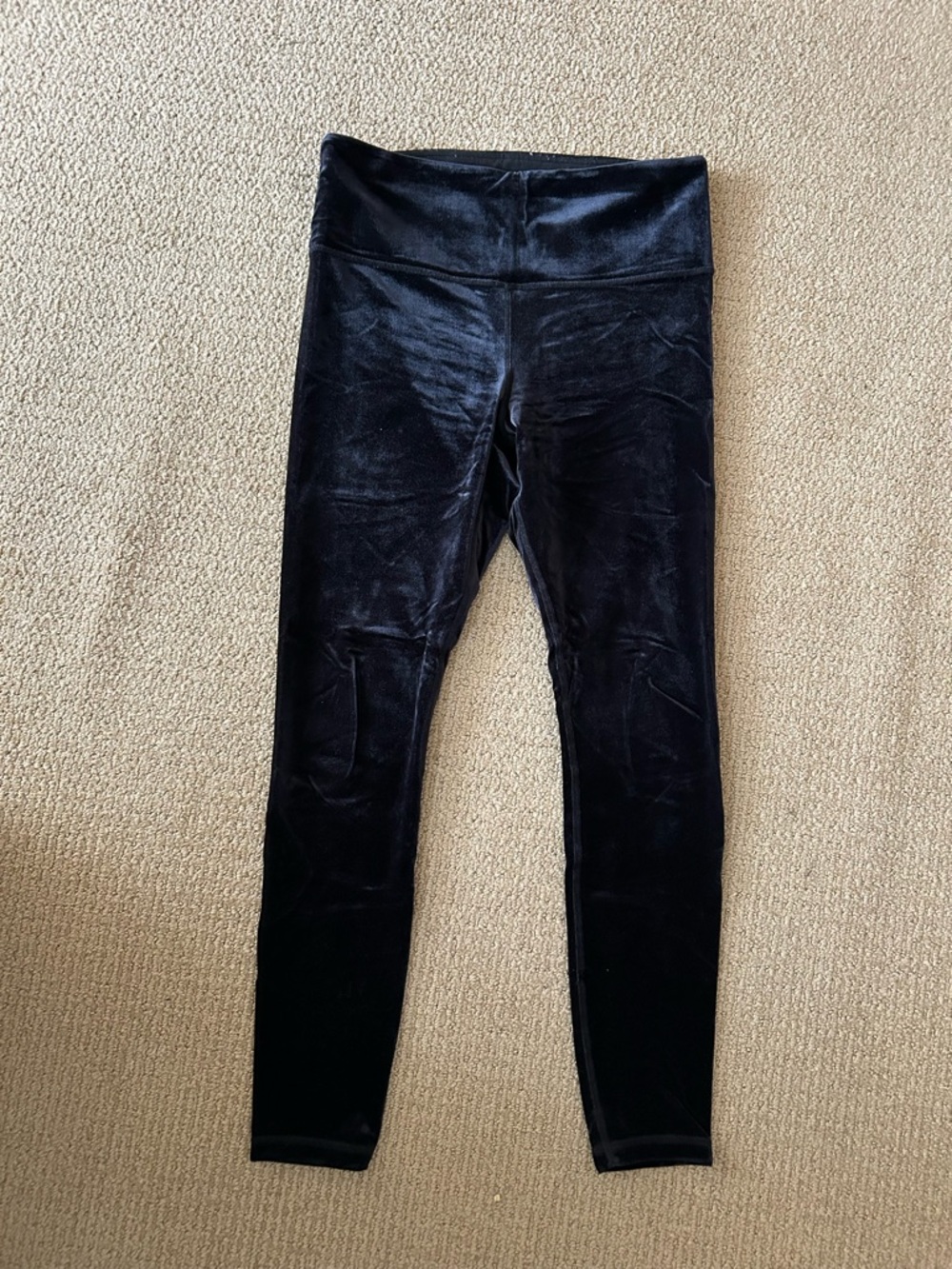Athleta Elation Velvet Tight Medium, black. Great condition, super cute